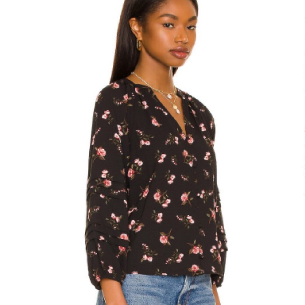 NWT 1. STATE x Revolve Romantic Blooms Crepe Blouse Black\Pink S